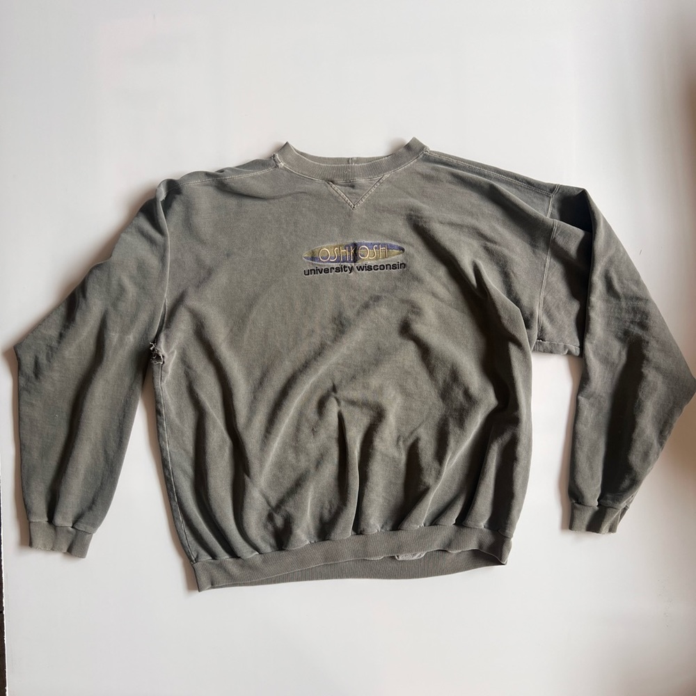 OshKosh Wisconsin University sweatshirt
